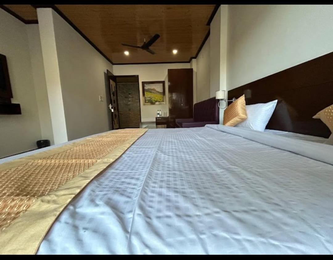 Hotel 7 Heavens Mussoorie Exteriér fotografie